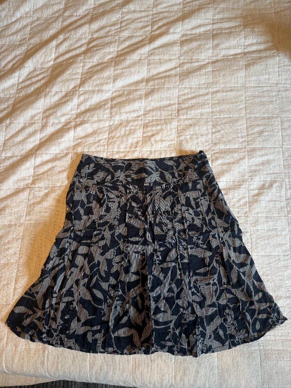 Ann Taylor Skirt (2P) Black and Cream Midi (100% cotton)